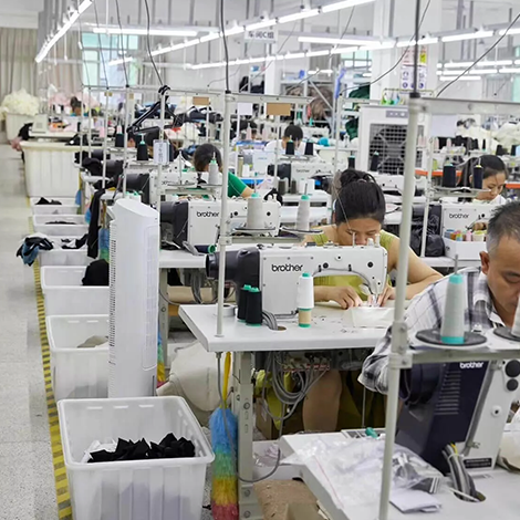 Fruit of the Loom: Qualidade icônica para suas estampas.