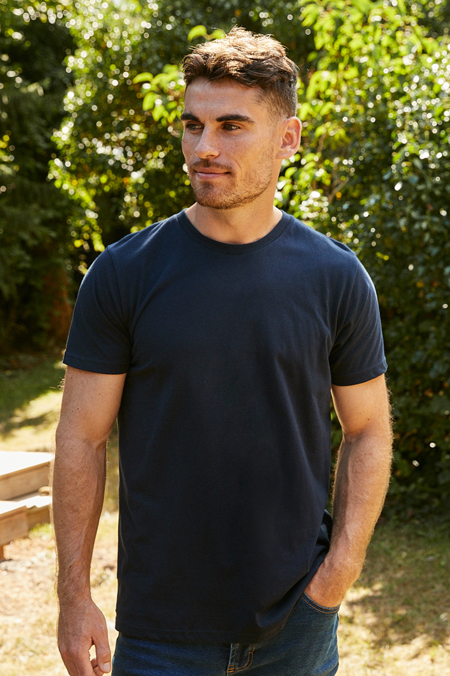 Camiseta masculina com modelagem ajustada