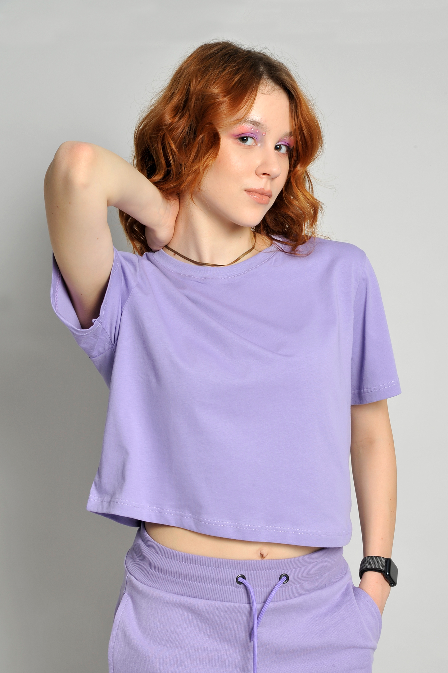 Camiseta feminina de manga curta com gola redonda