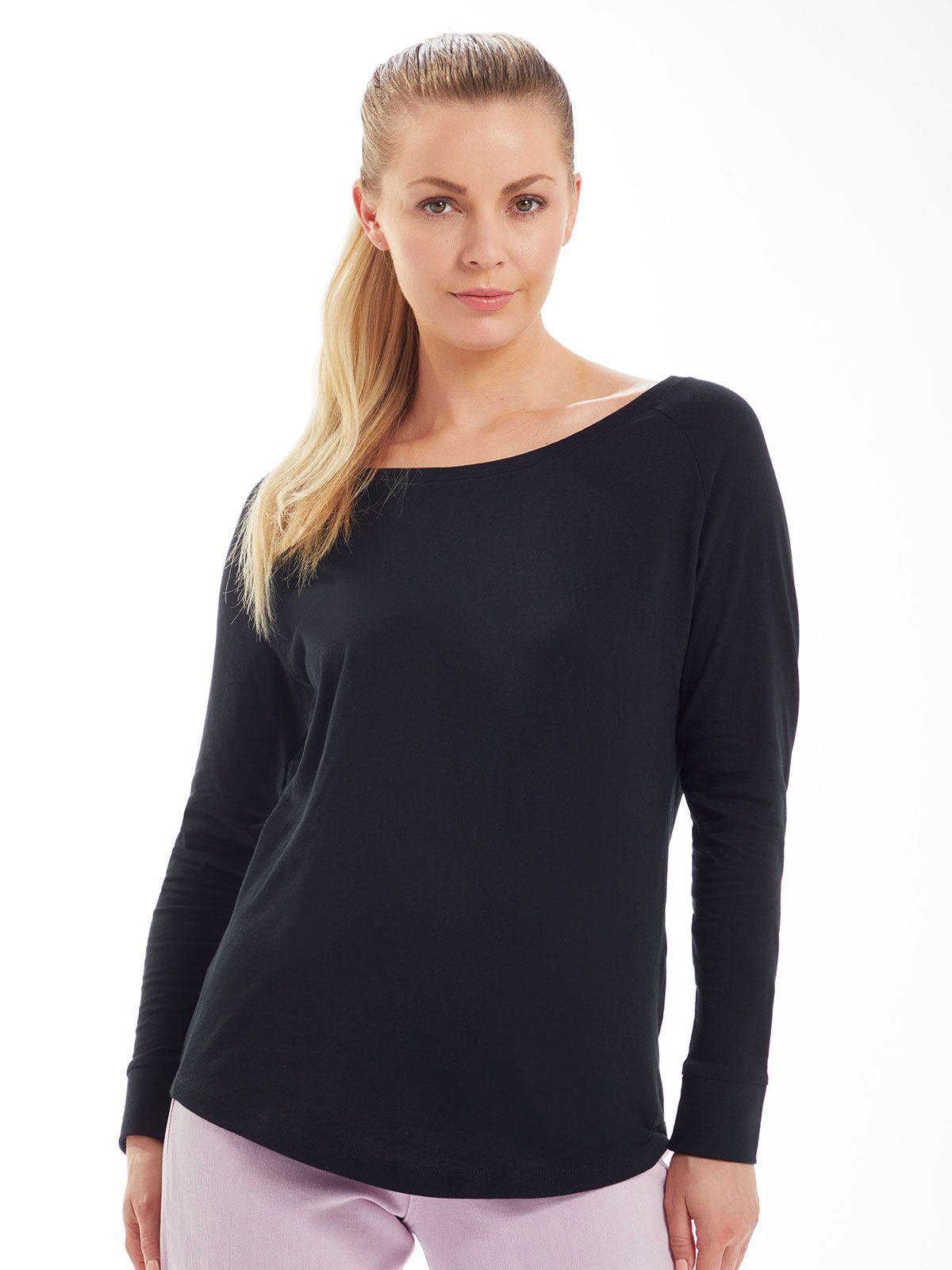 Camiseta feminina de manga comprida com modelagem solta