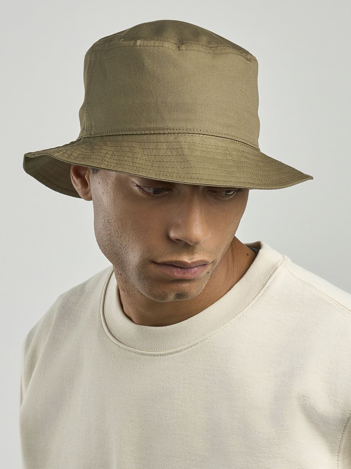 Chapéu de algodão tipo bucket