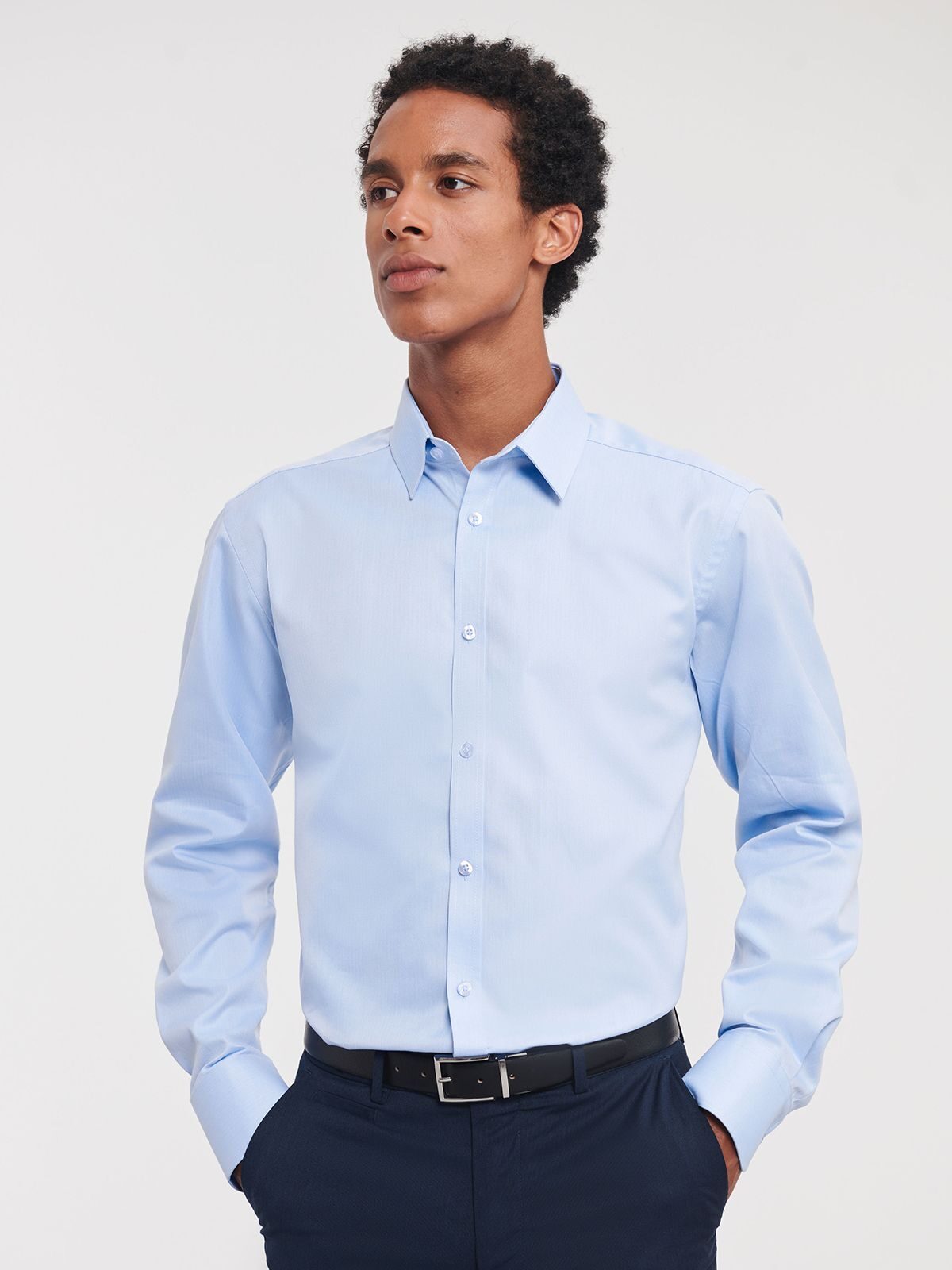 Camisa masculina de manga comprida com estampa espinha de peixe.