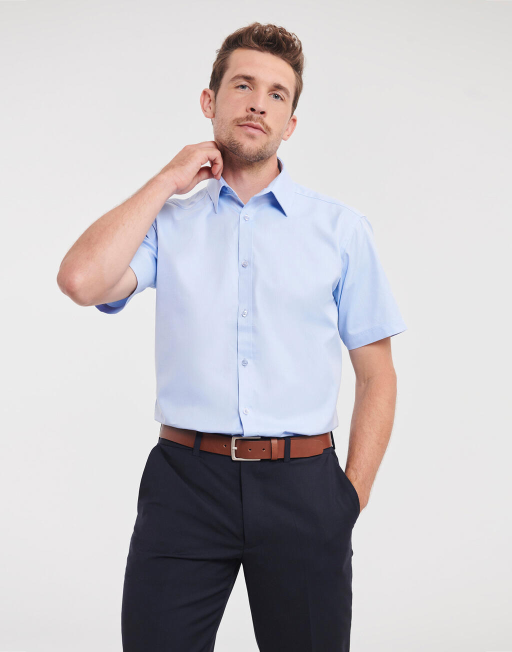 Camisa masculina de manga comprida com estampa espinha de peixe.