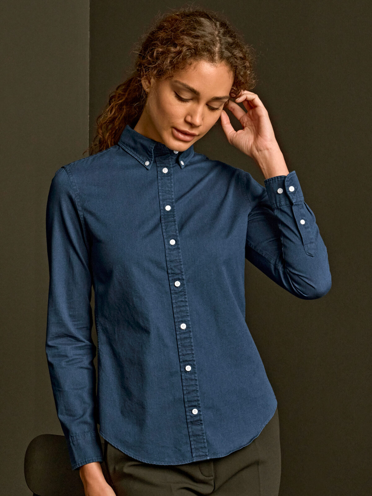 Camisa feminina casual de sarja