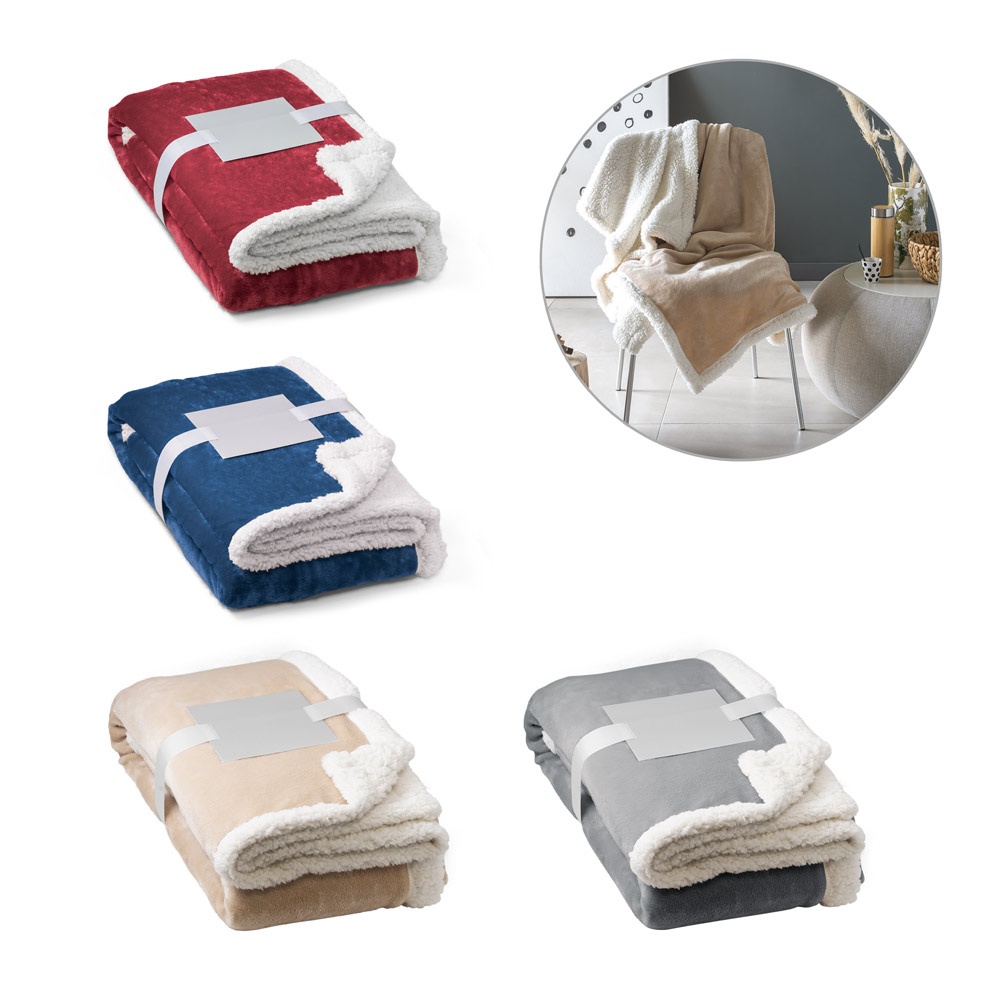HEIDEN. Manta reversível de lã polar (190 g/m²) com fita de cetim e cartão personalizável.