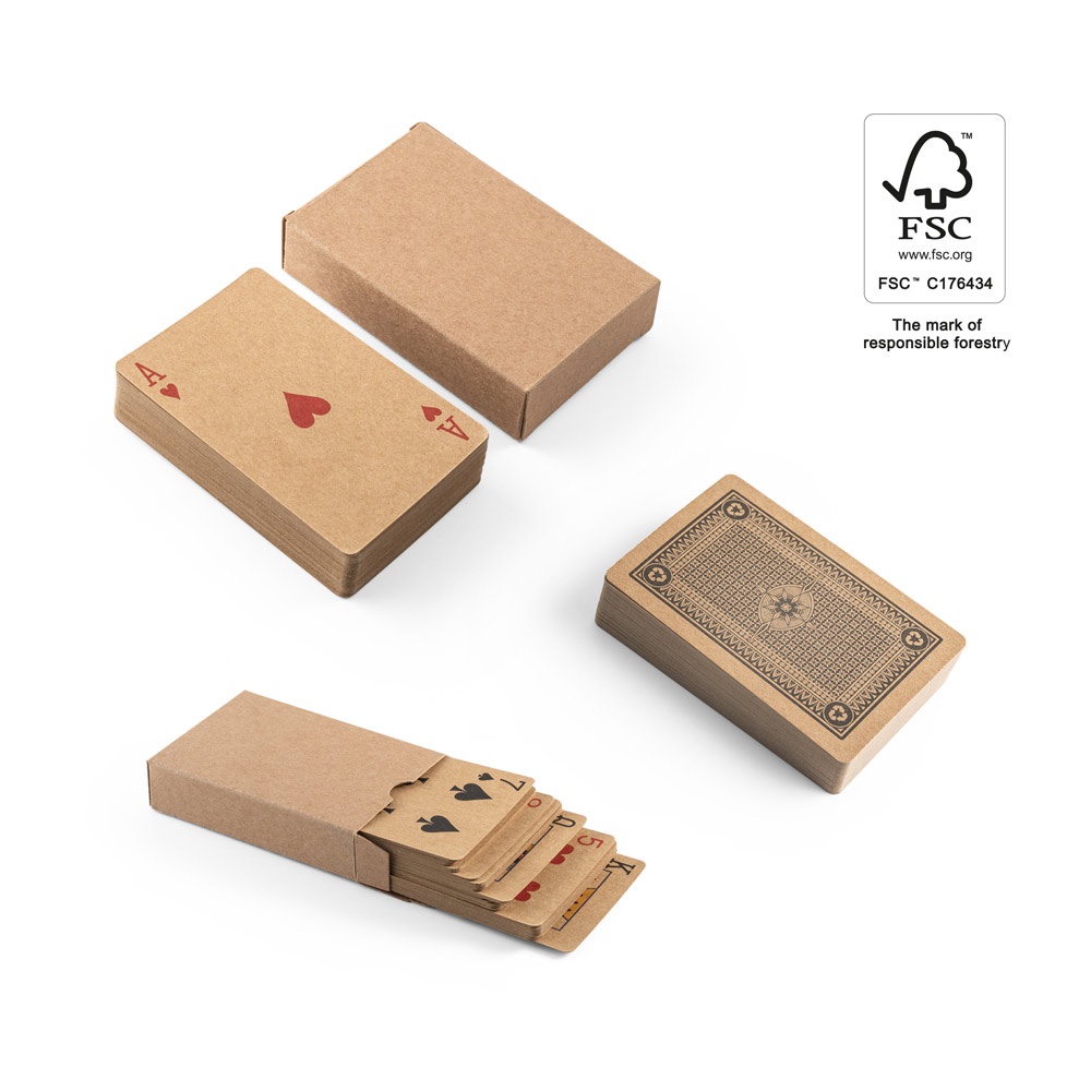 FISCHER. Baralho clássico de 54 cartas em papel kraft, fabricado com materiais certificados pelo FSC™ e outros materiais controlados.