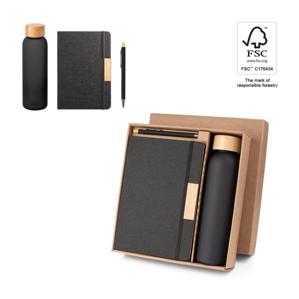 SCLAIR. Conjunto composto por 1 caneta esferográfica, 1 bloco de notas e 1 garrafa de água, fabricado com PET reciclado, alumínio reciclado e bambu.